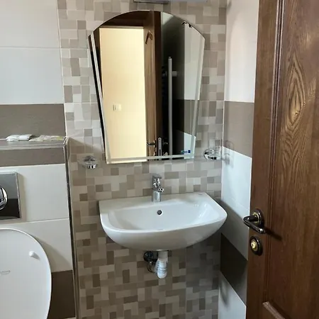 и студиа алекса And Alexa Sozopol