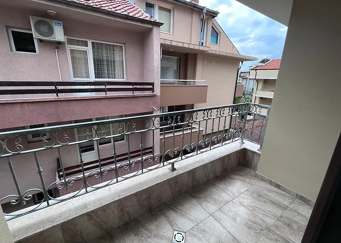 דירה и студиа алекса And Alexa *