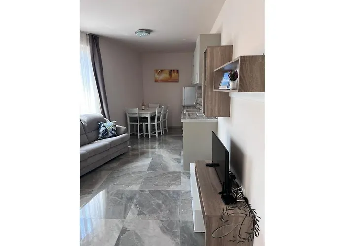 דירה и студиа алекса And Alexa סוזופול