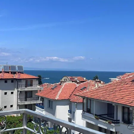 и студиа алекса And Alexa Apartman *